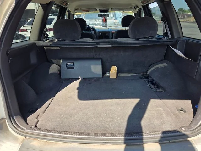 Used 1999 White Jeep Laredo image 14