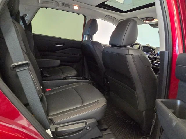 Used 2025 Red Nissan SL image 15