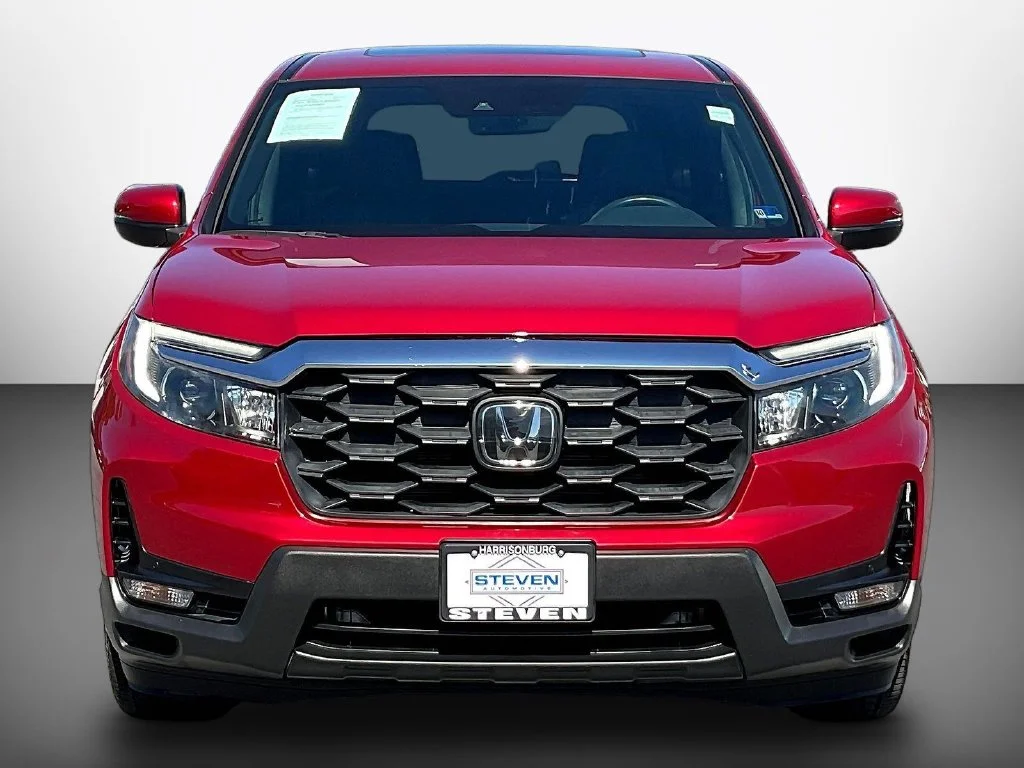 Used 2023  Honda EX-L image 2