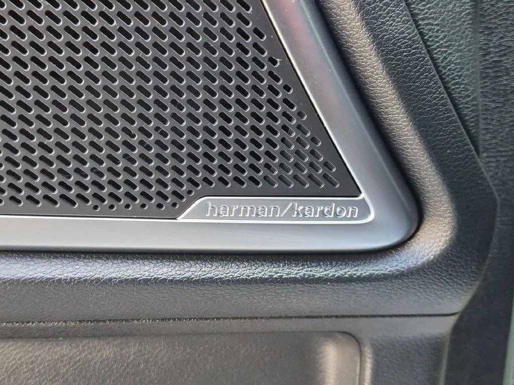 Used 2025 Green Kia SX-Prestige X-Line image 14