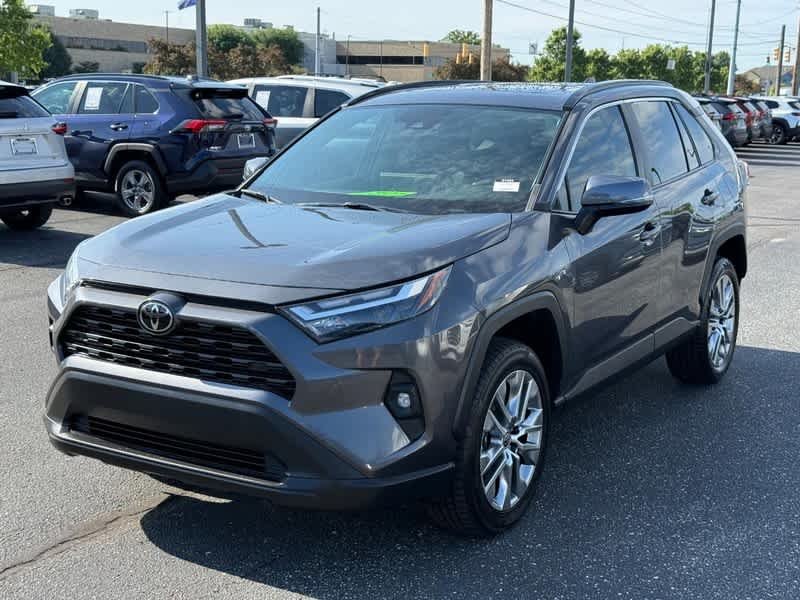 Used 2023 Magnetic Gray Metallic Toyota XLE Premium image 9