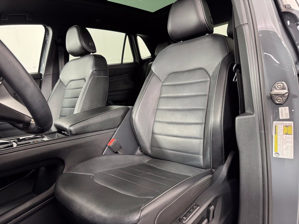 Used 2024 Pure Gray Volkswagen 2.0T SEL image 13