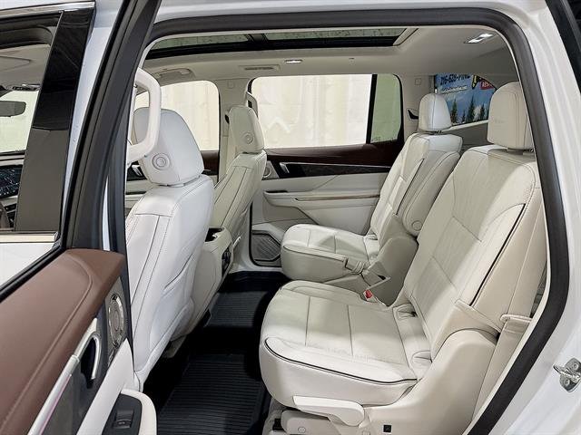 New 2026 Iridescent White Tricoat Buick Avenir image 25