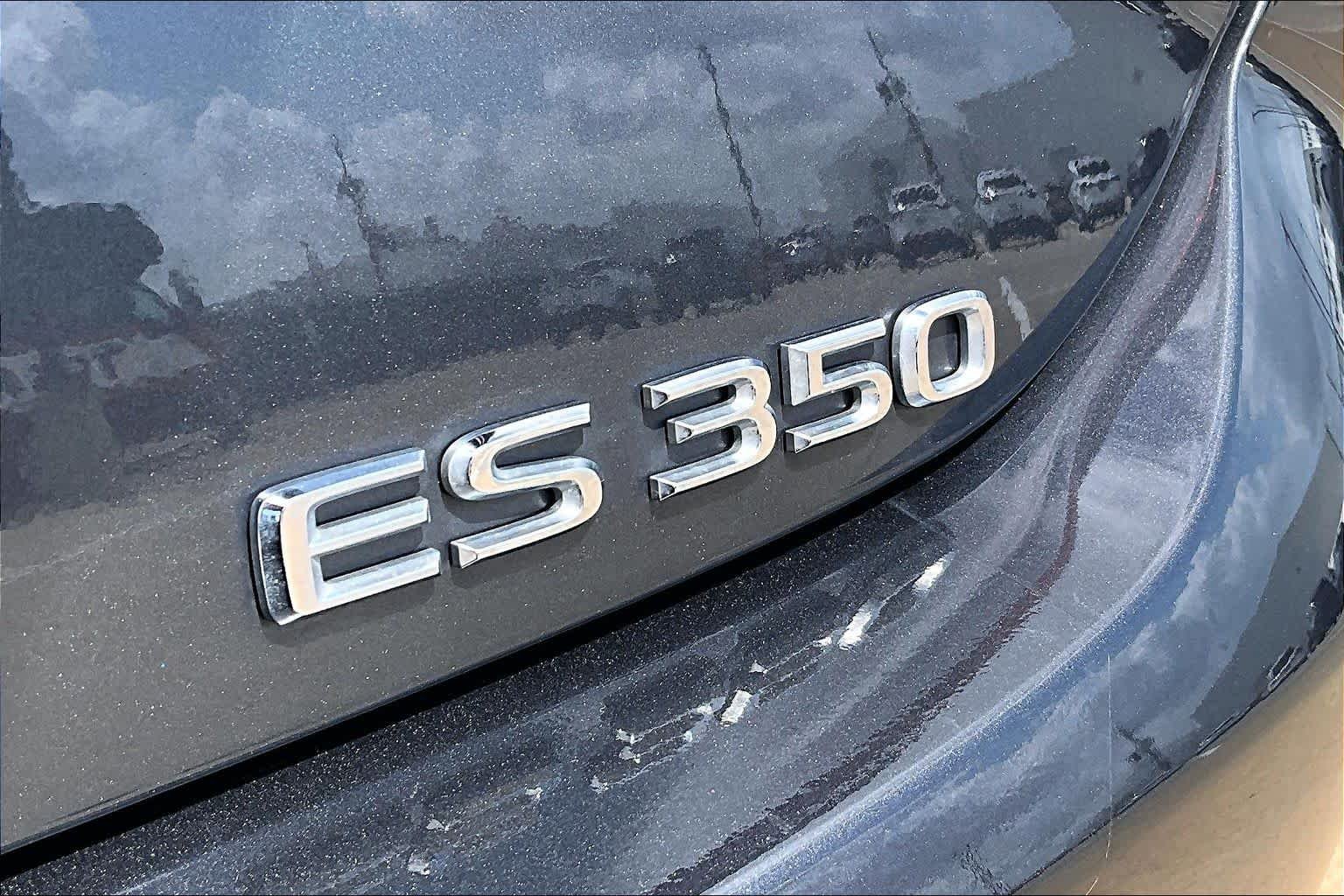Used 2024 Cloudburst Gray Lexus F SPORT Handling image 10