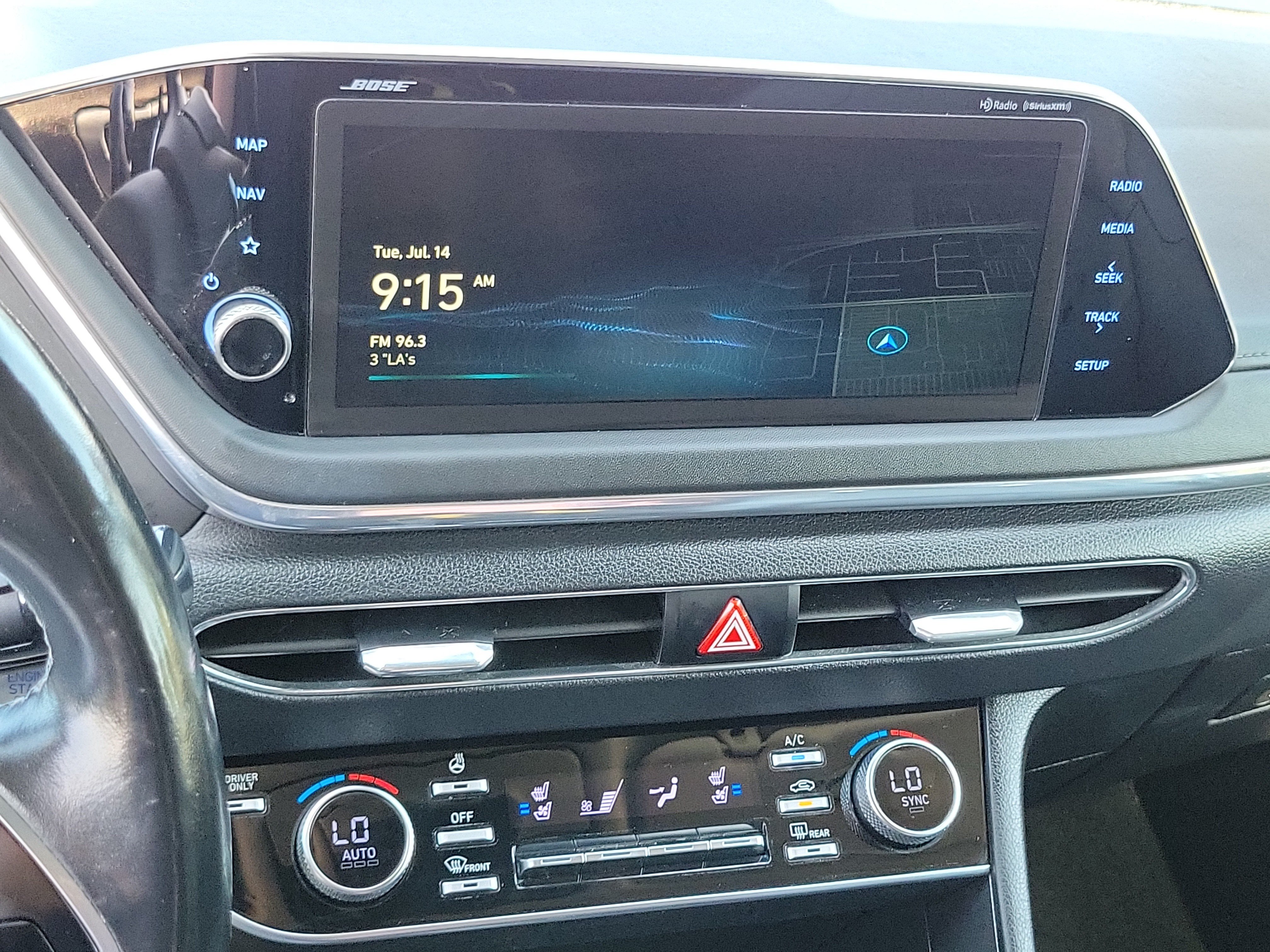 Used 2021 Hyper White Hyundai Limited image 16