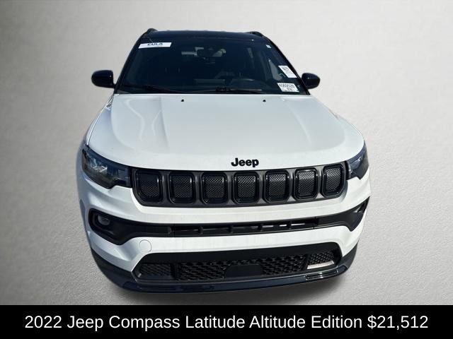 Used 2022 Bright White Clearcoat Jeep Latitude image 8