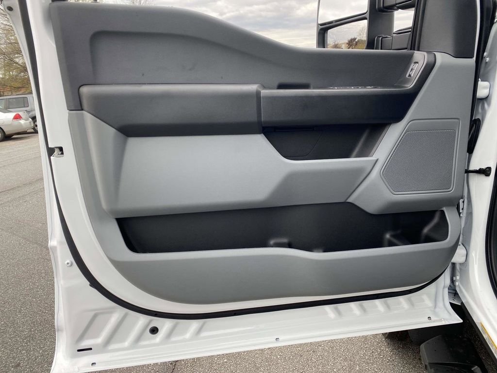 New 2026 White Ford XL image 13