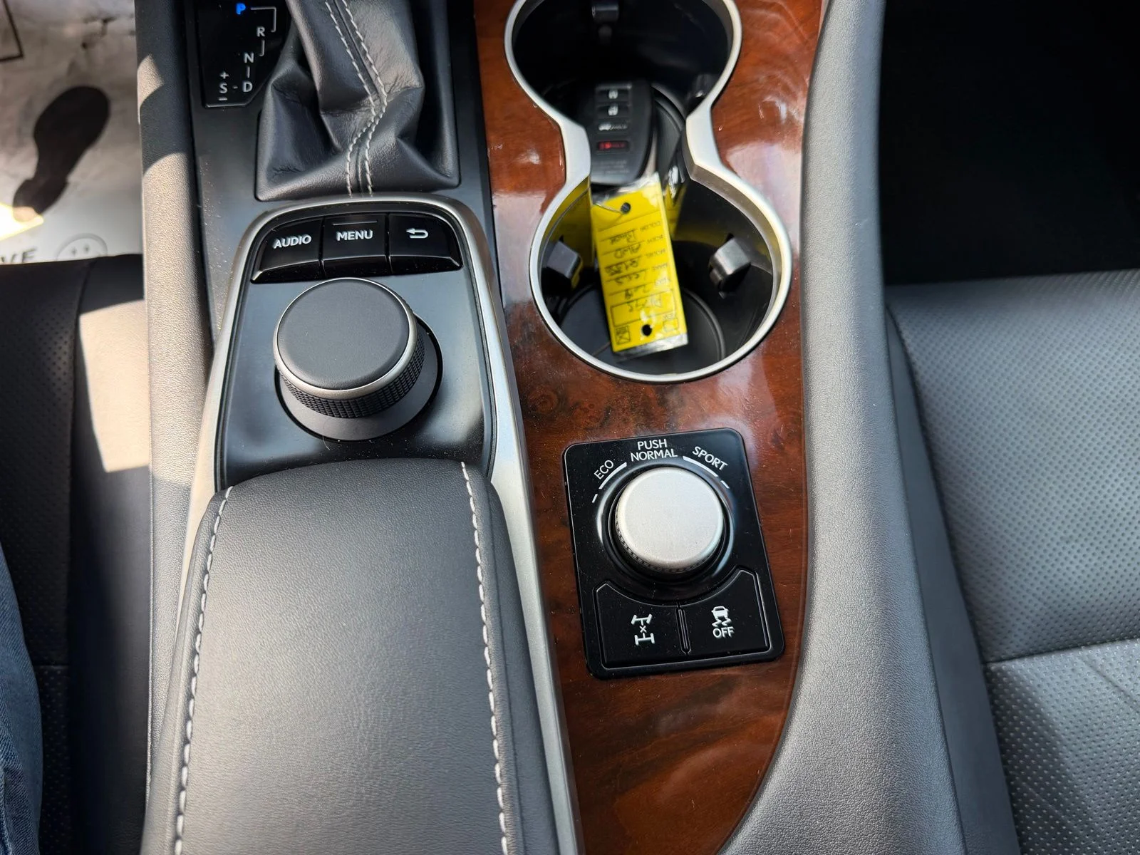Used 2018  Lexus 350 image 16