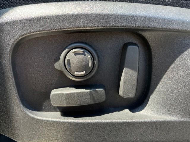 Certified Used 2025 Black Land Rover V8 image 12