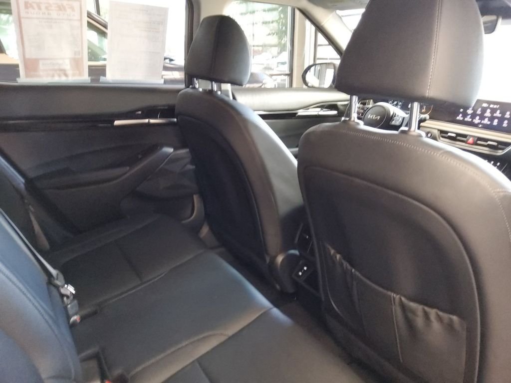 Certified Used 2024 Gray Kia SX image 17