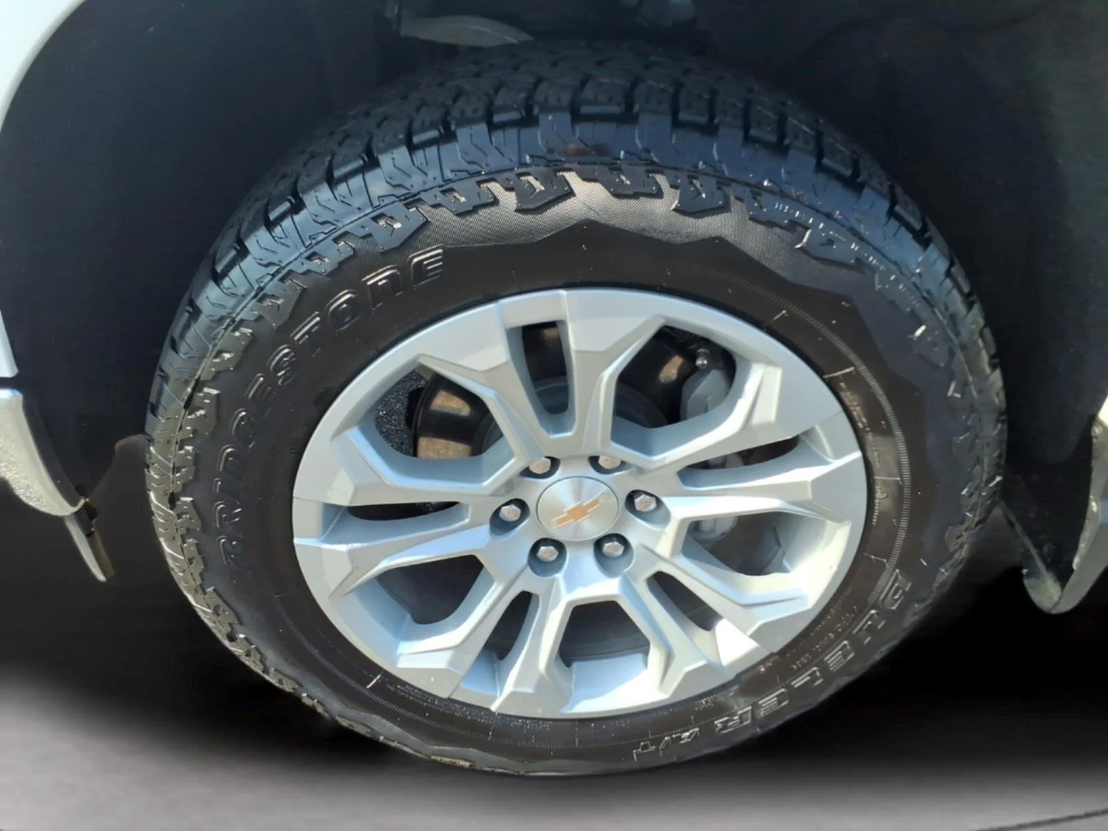 Used 2024 Iridescent Pearl Tricoat Chevrolet LTZ image 11