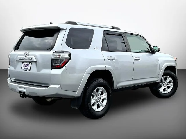 Used 2019 Silver Toyota SR5 image 6