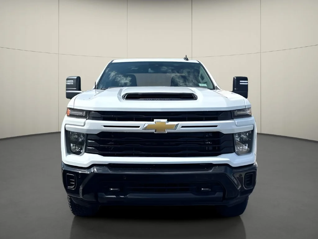 New 2026 Summit White Chevrolet Custom image 5