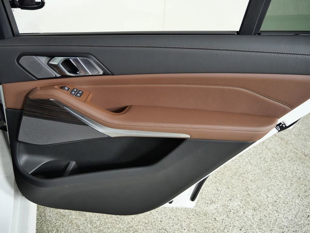 Used 2026 White BMW xDrive40i image 26