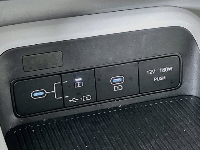 2025 Hyundai Kona SEL - Photo 17