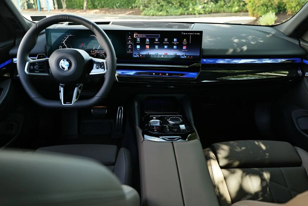 Used 2027 Carbon Black Metallic BMW 530i xDrive image 26