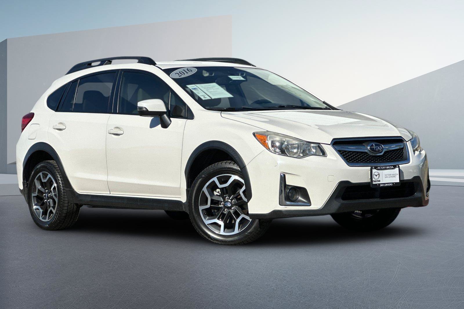 Used 2016 White Subaru 2.0i Limited image 2