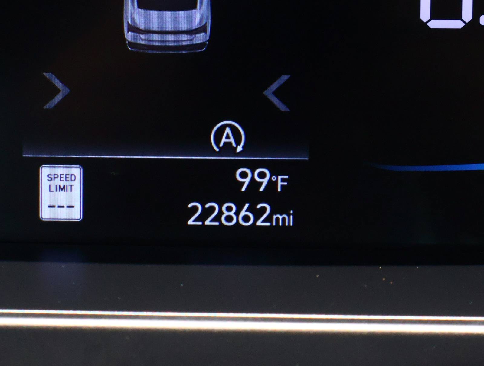 Used 2025 Abyss Black Hyundai SE image 23