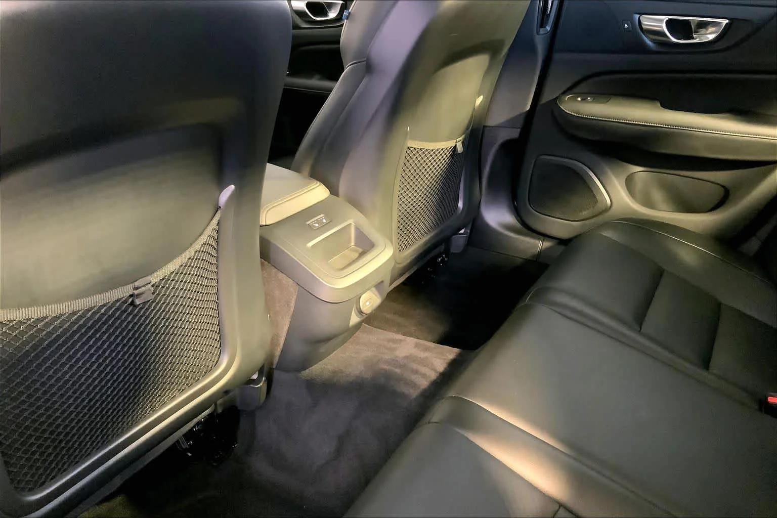 Used 2025 Crystal White Pearl Volvo Core image 36