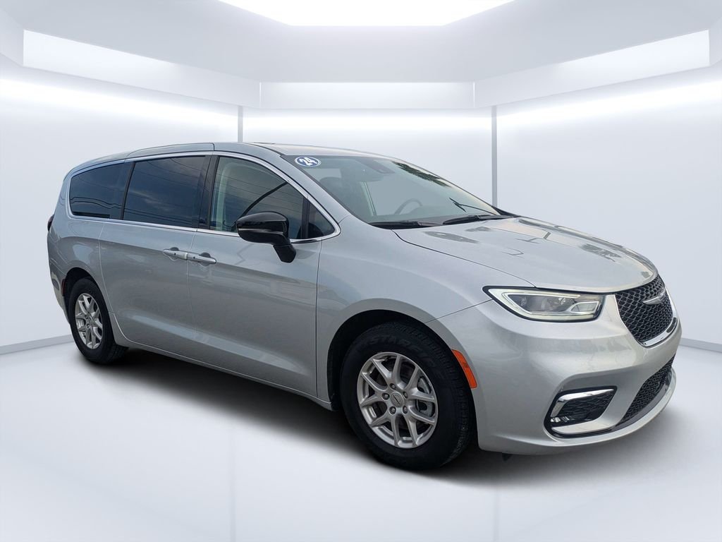 Used 2024 Silver Chrysler Touring L image 1