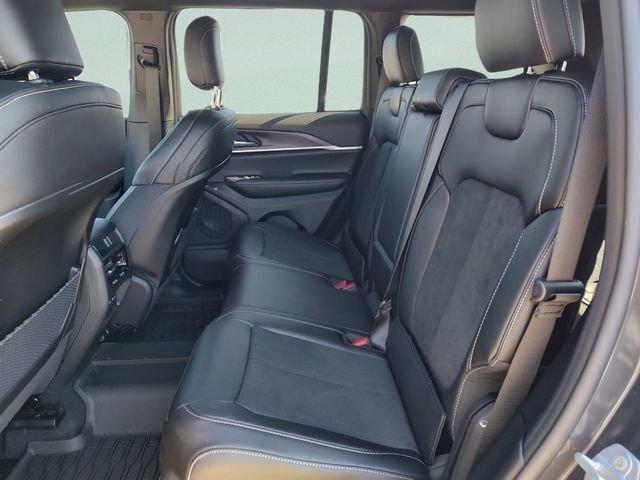 New 2026 Baltic Gray Metallic Clearcoat Jeep Laredo image 30