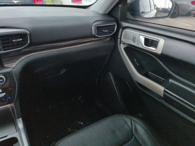 Used 2020 Black Ford Limited image 16