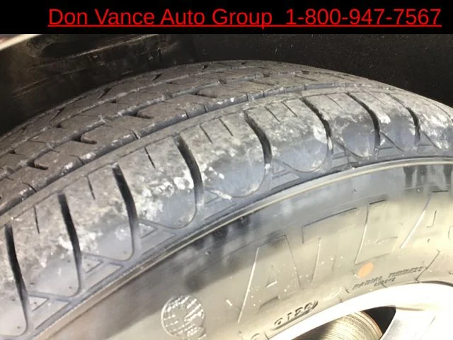 Used 2023 Black Ford SEL image 28