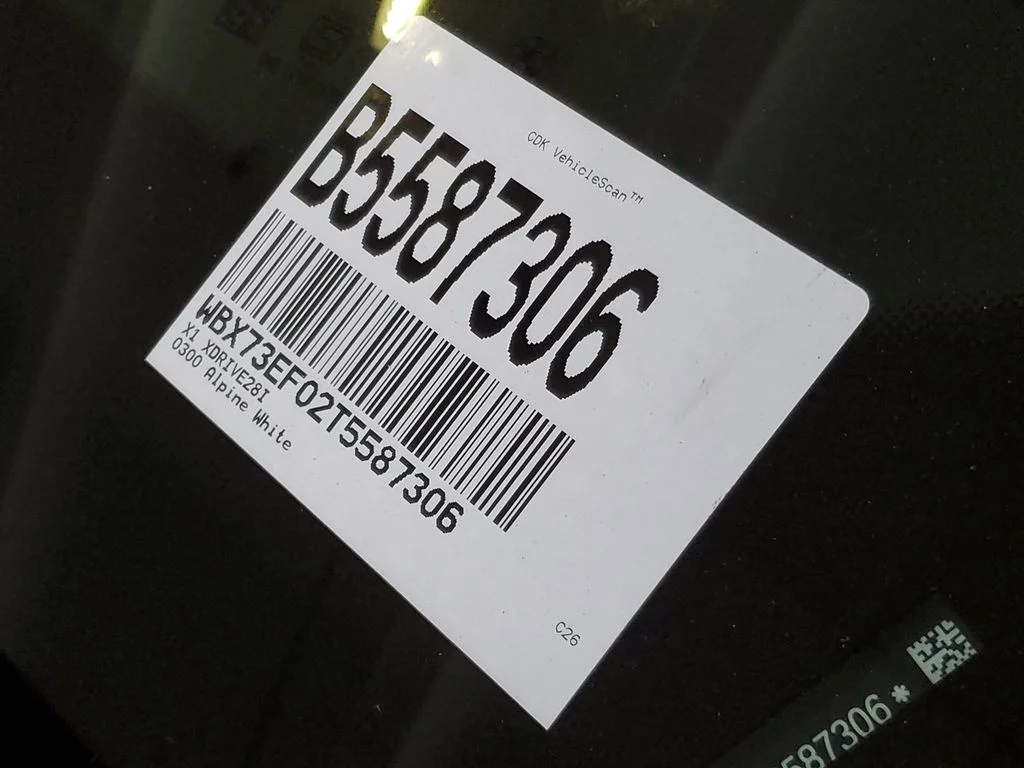 Used 2026 White BMW xDrive28i image 26
