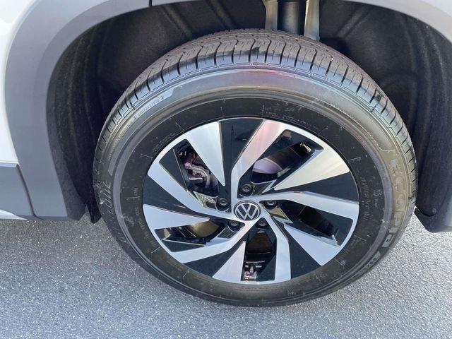 New 2026 White Volkswagen 2.0T S image 9