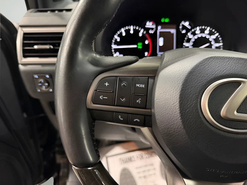 Used 2023 Black Lexus 460 image 12
