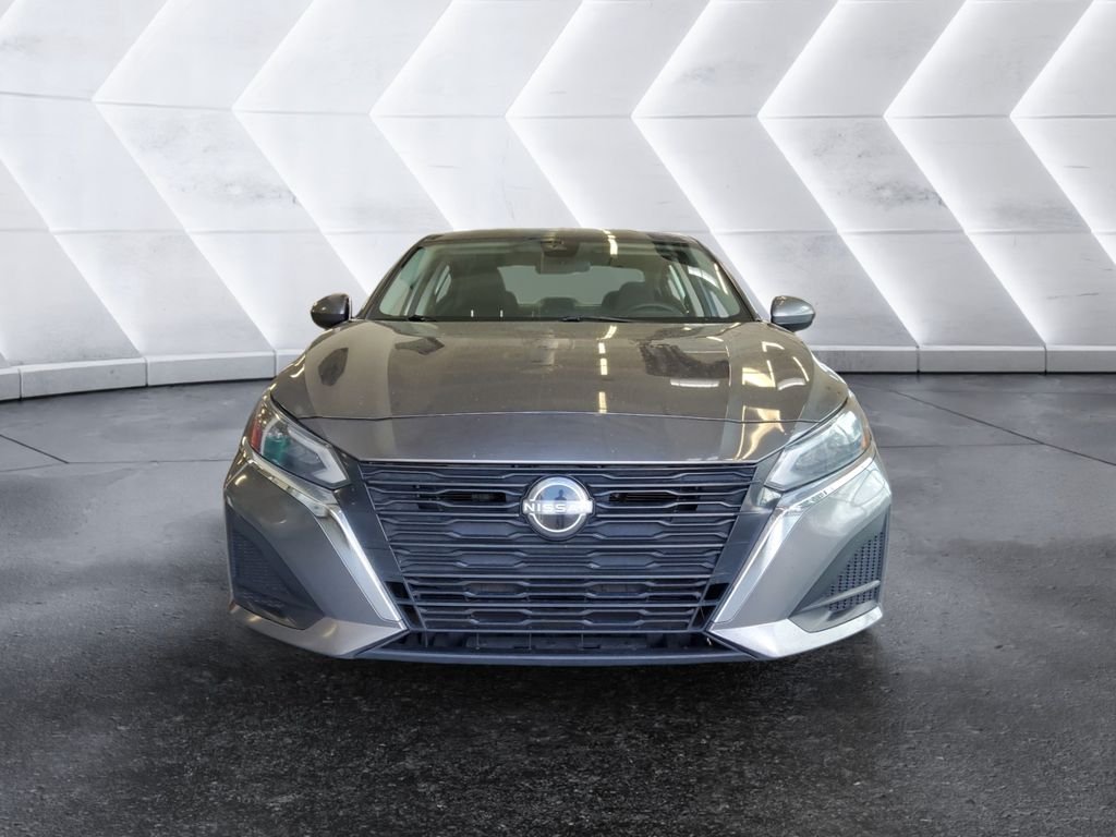 Used 2023 Gray Nissan 2.5 S image 2