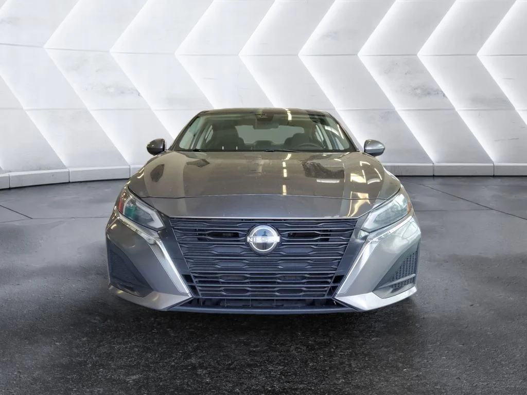 Used 2023 Gray Nissan 2.5 S image 2