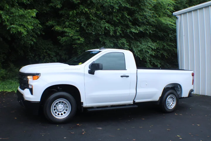 Used 2026 Summit White Chevrolet WT image 4