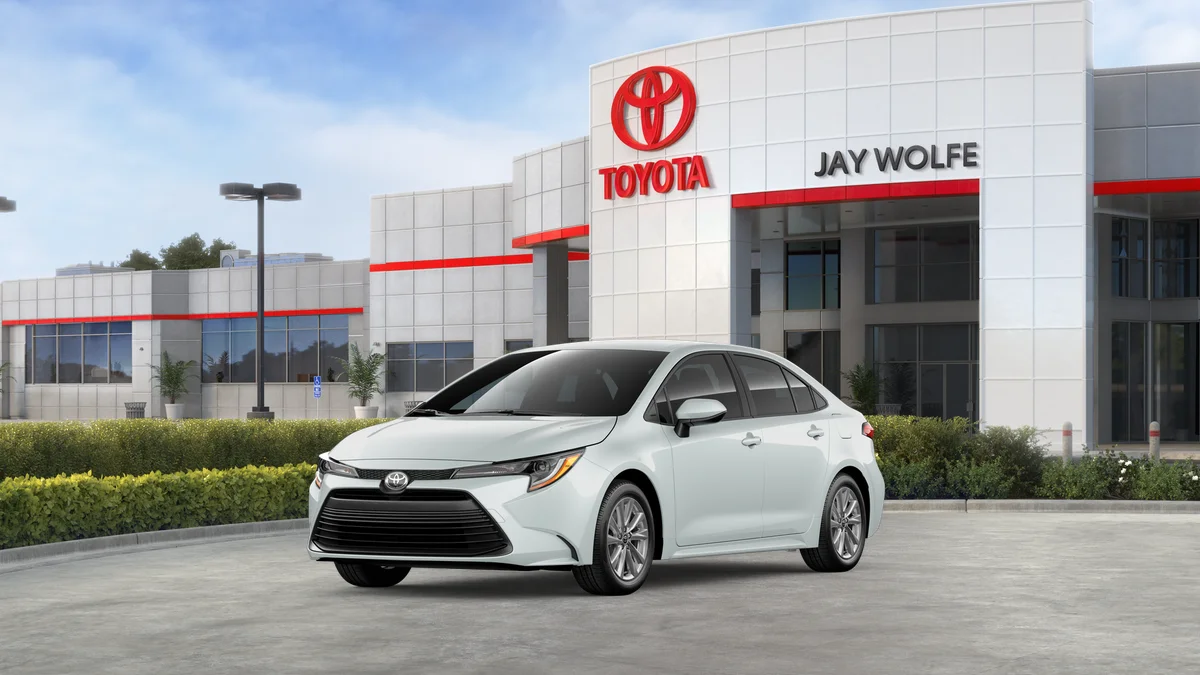 New 2026 Wind Chill Pearl Toyota LE image 18