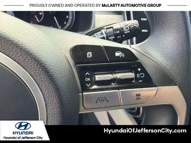 Used 2023 Black Hyundai SEL image 35