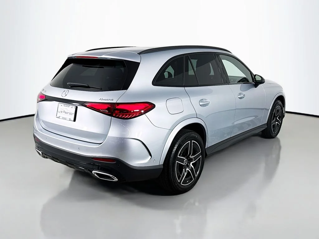 Certified Used 2026  Mercedes-Benz GLC 300 image 9