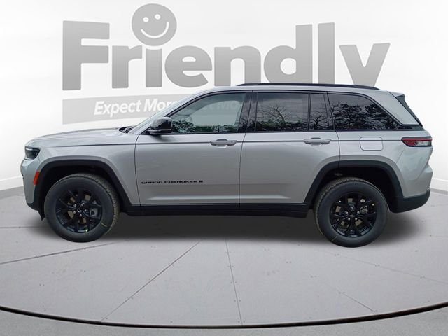 New 2026 Silver Zynith Jeep Altitude image 8