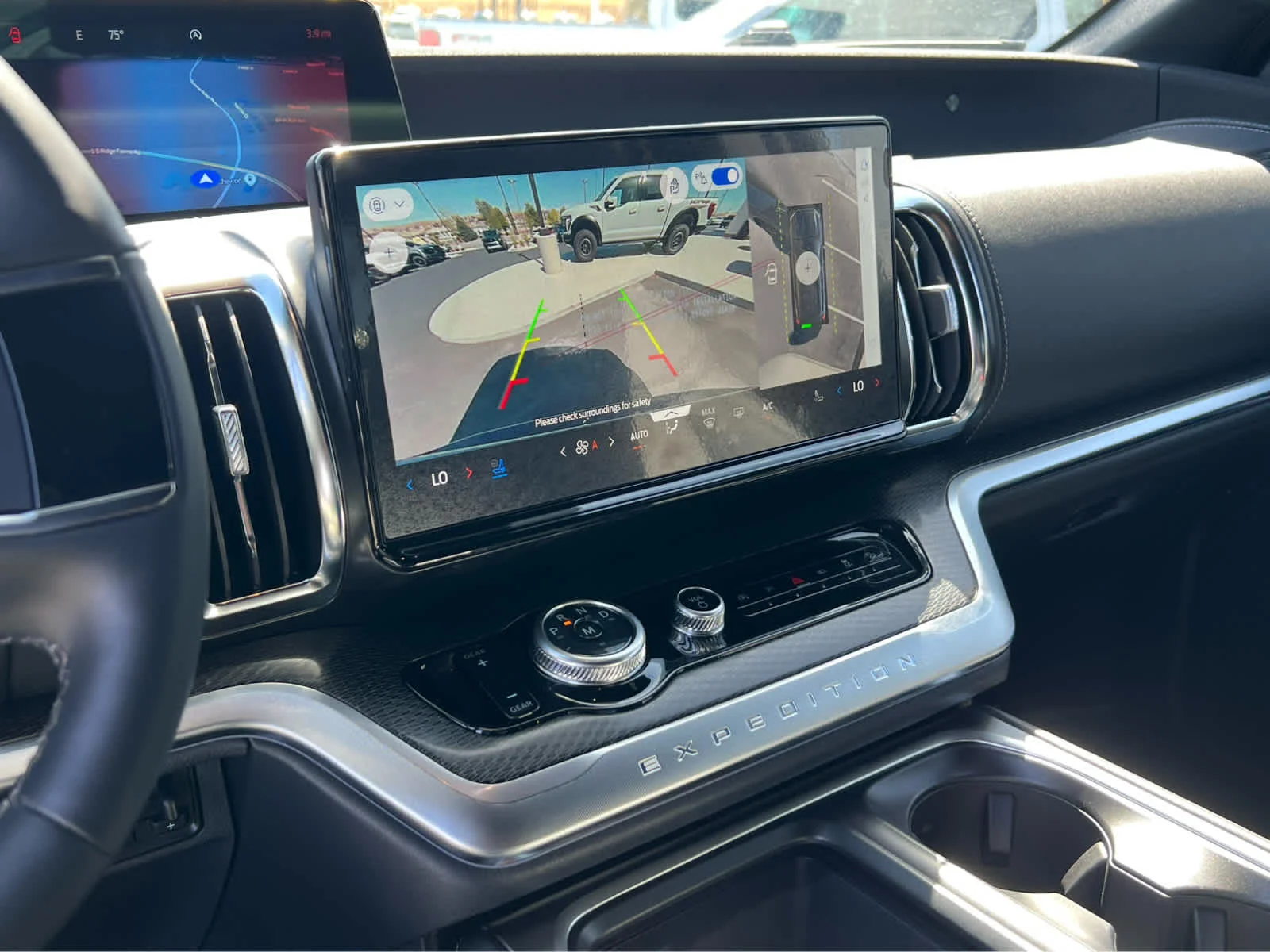 New 2026 Dark Matter Gray Metallic Ford MAX Platinum® image 38