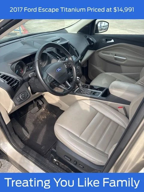 2017 Ford Escape Titanium's photo