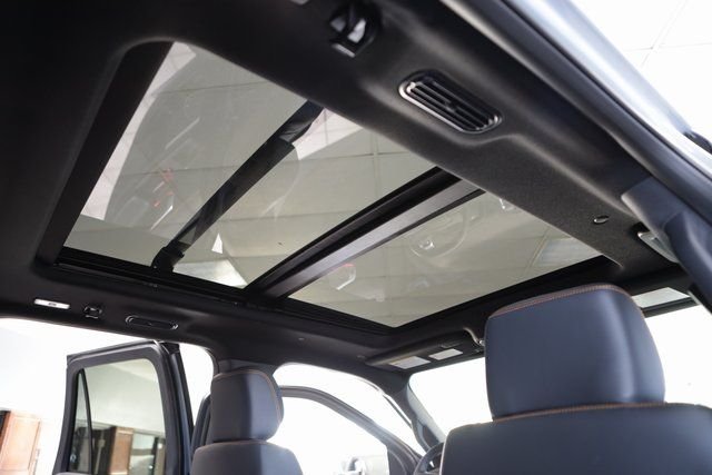 New 2025 Glacier Gray Metallic Tri-Coat Ford TREMOR® image 44