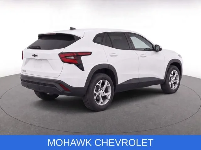 Used 2024 Summit White Chevrolet LS image 5