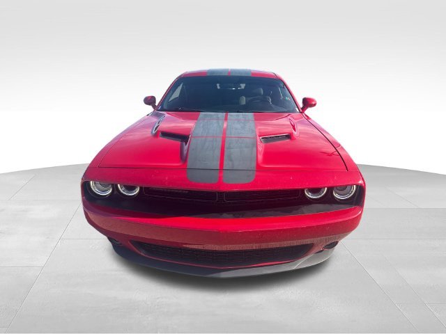 Used 2018 Red Dodge SXT image 8