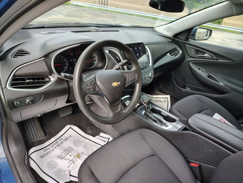 Used 2024 Blue Chevrolet LT image 14