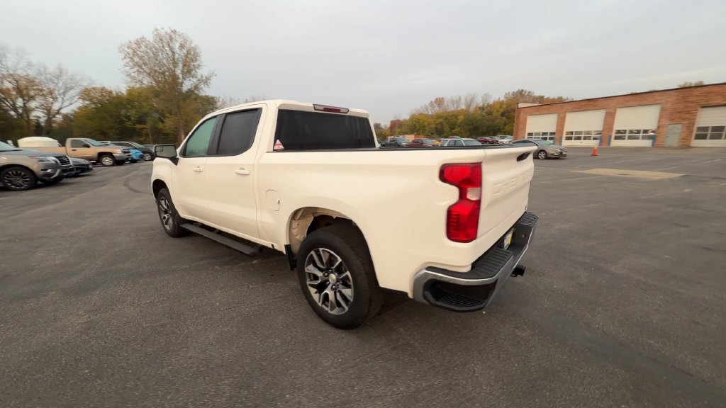 2024 Chevrolet Silverado 1500 LT - Photo 6