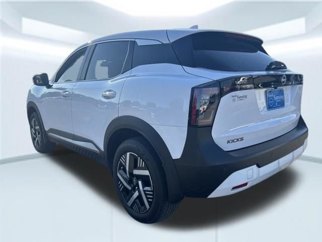 Used 2025 White Nissan SV image 8