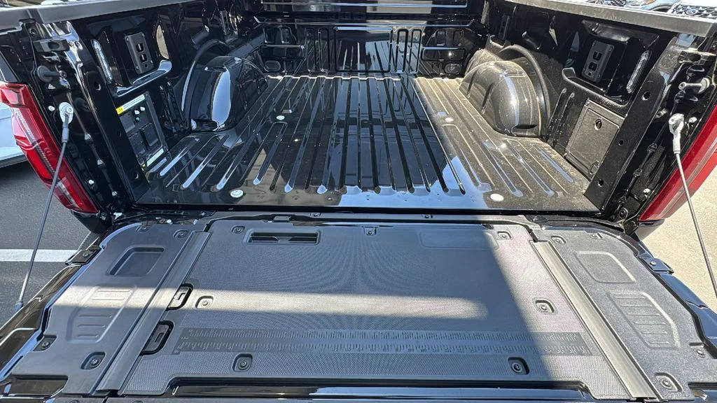 New 2026 Agate Black Metallic Ford Platinum® image 17
