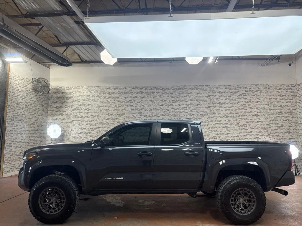 Used 2025 Underground Toyota SR5 image 4