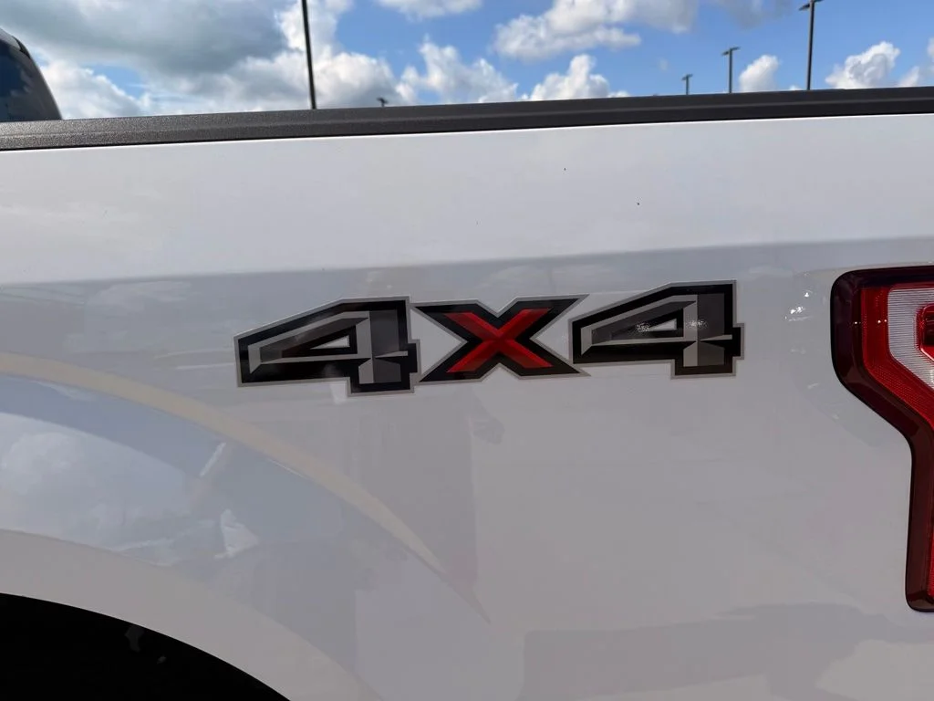 Used 2020 White Ford XL image 8