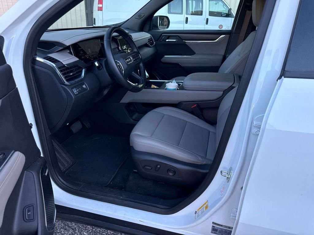 Used 2026 Summit White GMC Elevation image 12