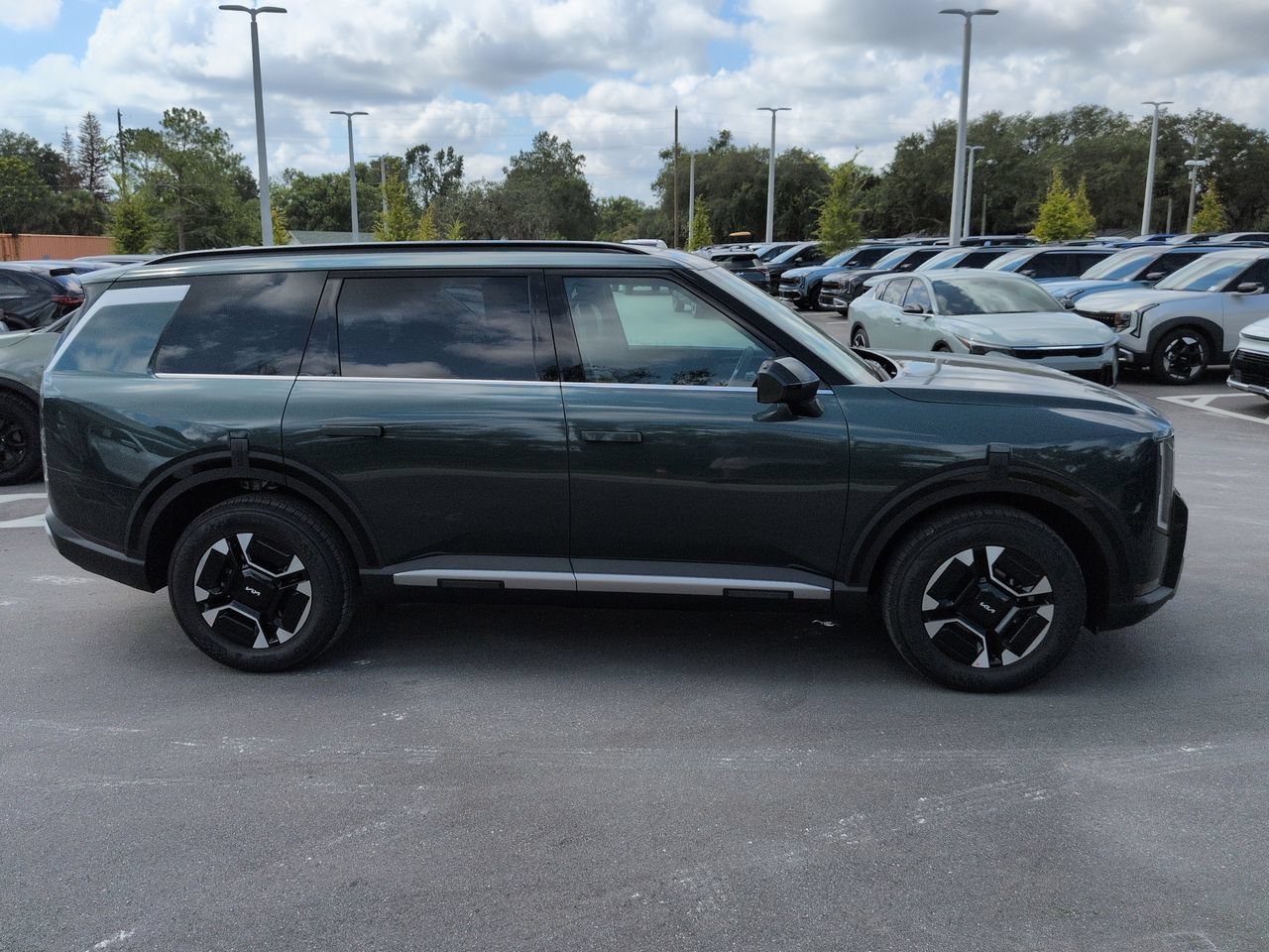 New 2027 Black Jade Green Kia EX image 3